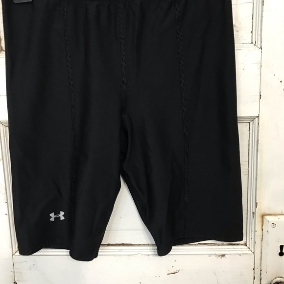 Under Armour Bike/Athletic Shorts - Picture 1 of 8
